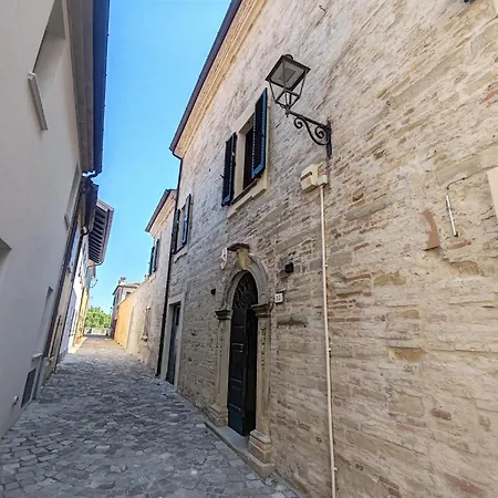 Stele, Lejlighed Pesaro